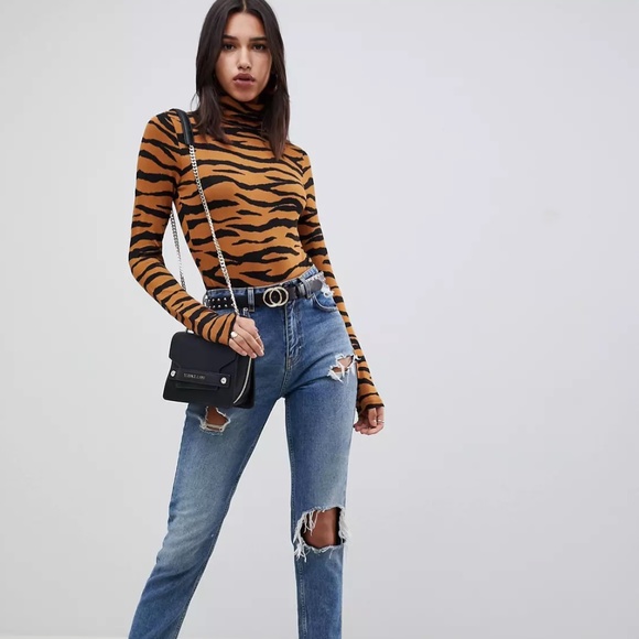 ASOS DESIGN High Neck Bodysuit in Animal Print - Picture 4 of 11